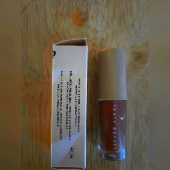 🦋2/$30! FENTY BEAUTY Gloss Bomb Lip Luminizer RiRi Clutch Size - Picture 4 of 16